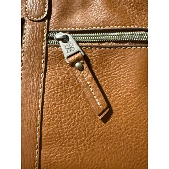 Relic Brand Pebbled Caramel Tan Organizer Crossbody Bag, Built In Card Slots - Picture 5 of 9